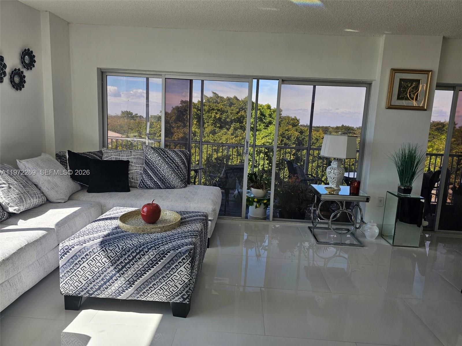 516 2 / 2 1344 кв.футов $ 2026-02-25 0 Фото