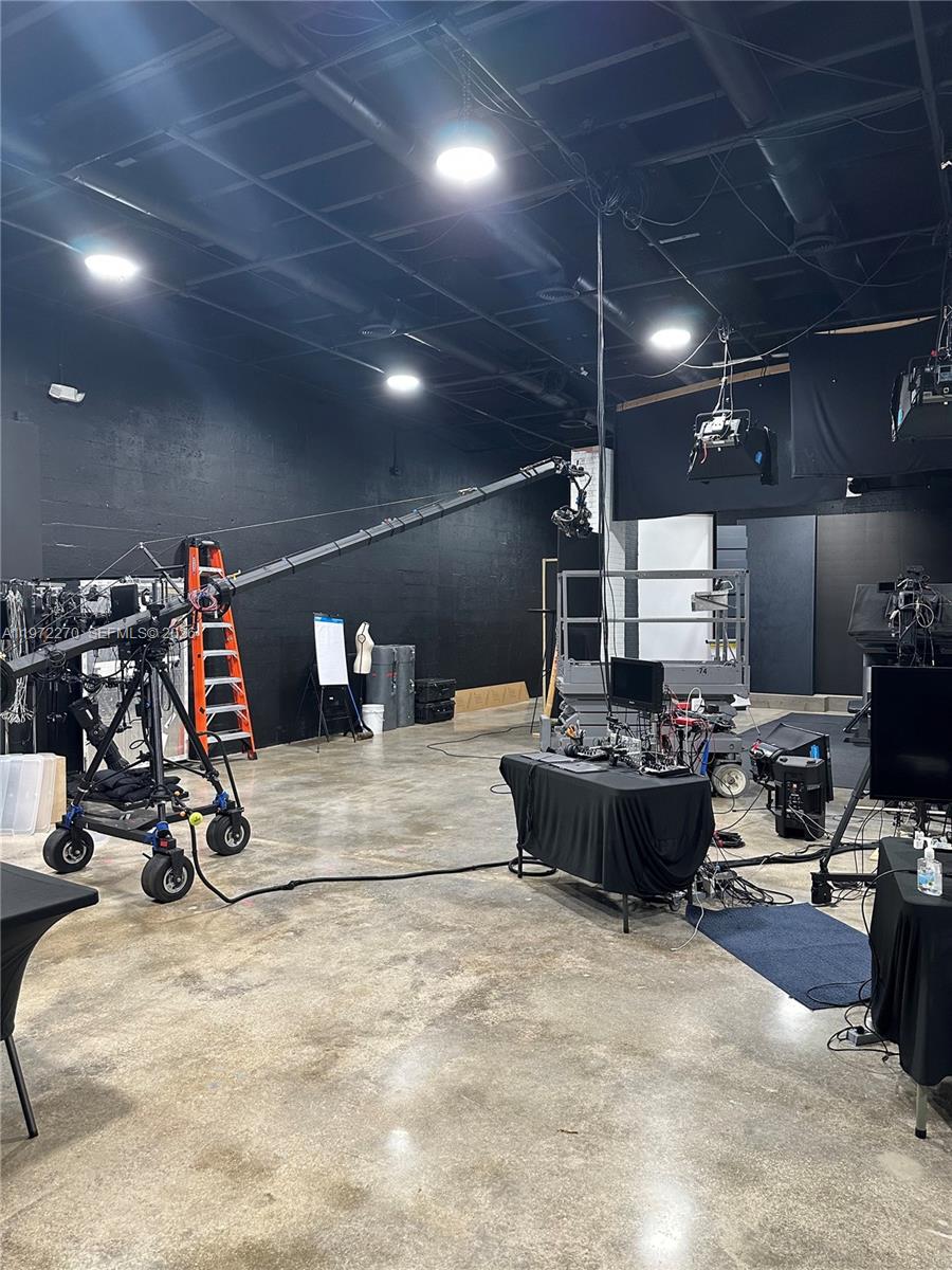   /   sq. ft. $ 2026-02-25 0 foto