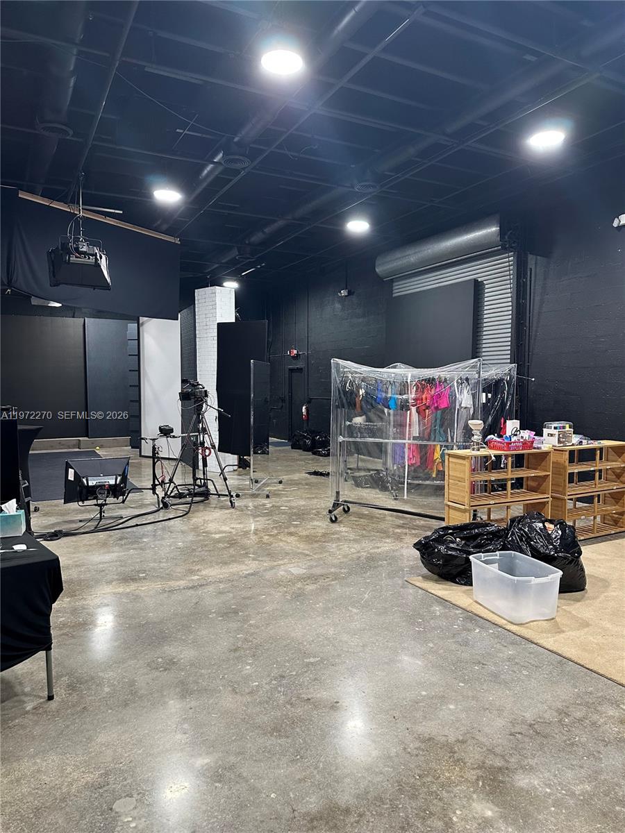   /   sq. ft. $ 2026-02-25 0 foto