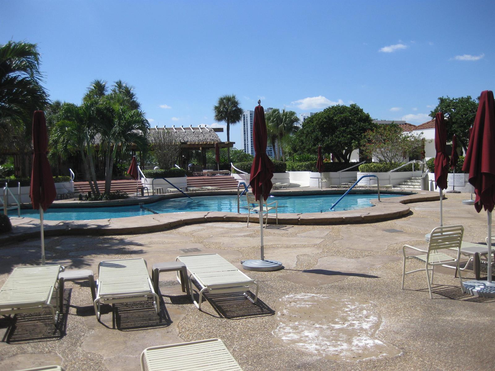 Photo of 20281 Country Club  #2008, Aventura, Florida, 33180 - Sunset Pool