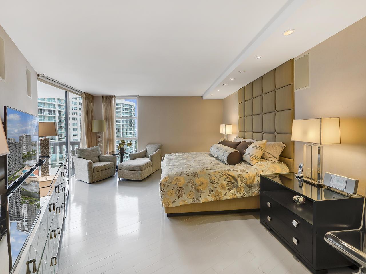 Photo of 20281 Country Club  #2008, Aventura, Florida, 33180 - Master Bedroom