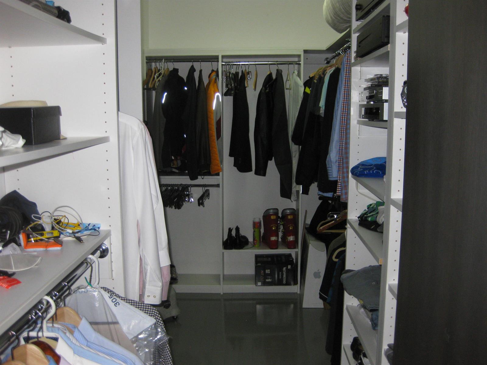 Photo of 20281 Country Club  #2008, Aventura, Florida, 33180 - Master Closet