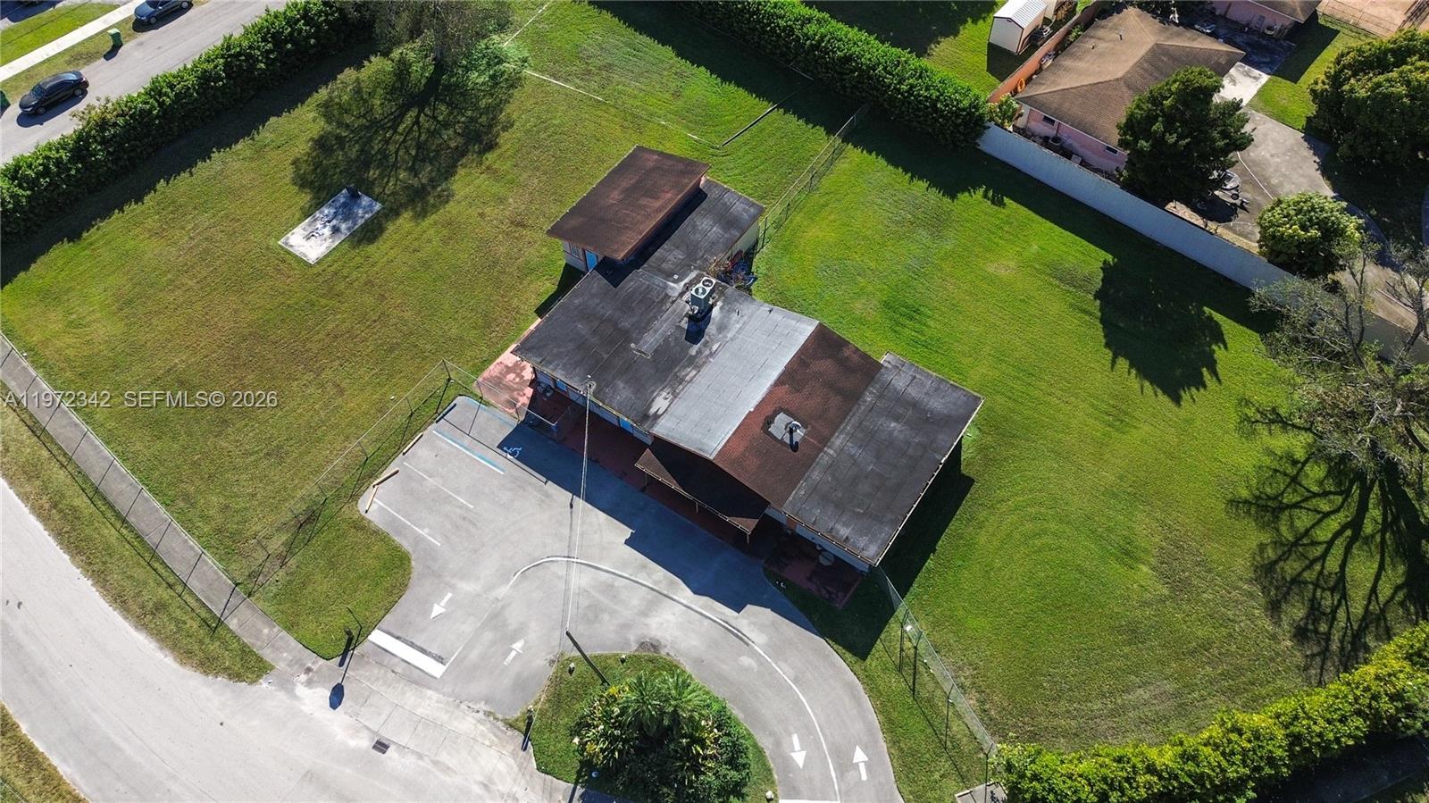   /   кв.футов $ 2026-02-25 0 Фото