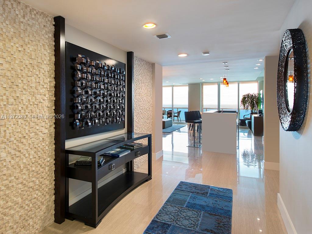 Photo of 2711 Ocean Dr. #2804, Hollywood, Florida, 33019 -