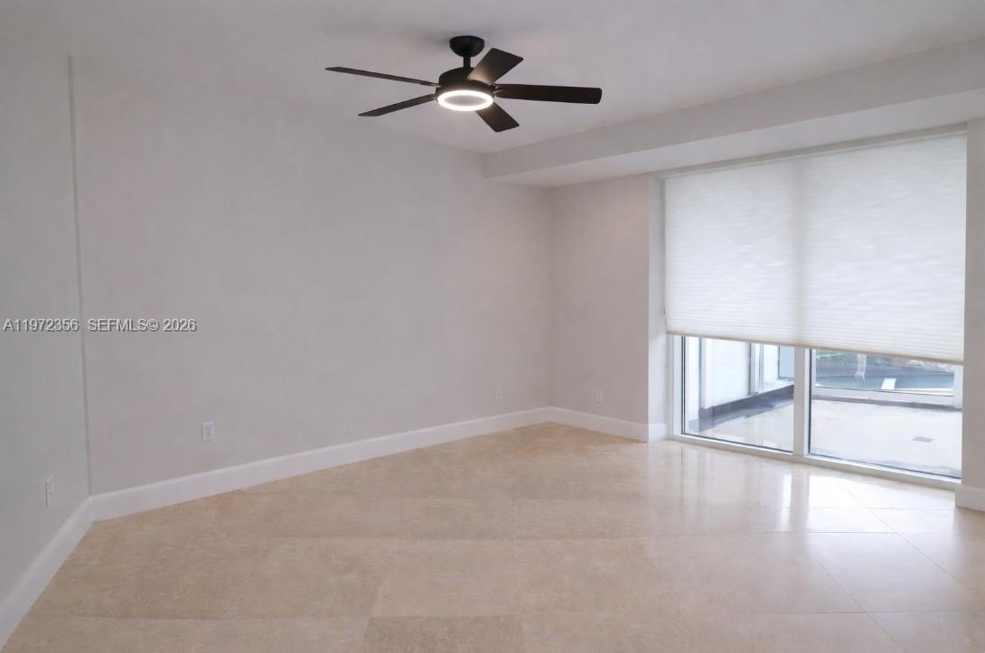 3007 3 / 3 1571 sq. ft. $ 2026-03-24 0 foto
