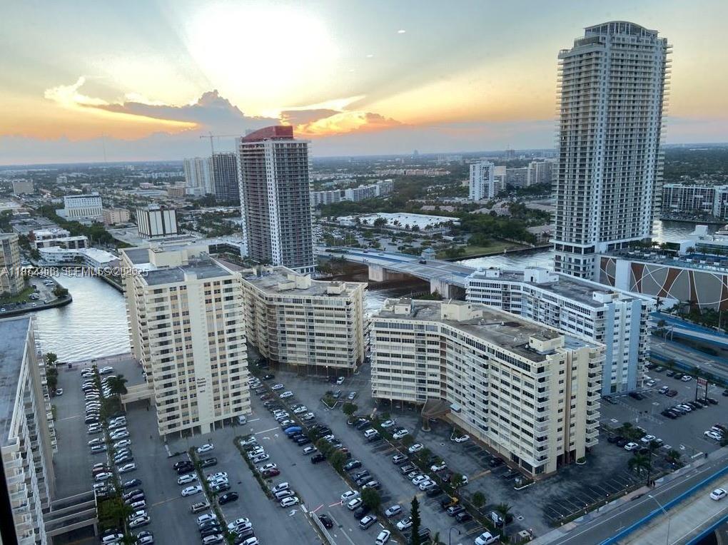 3007 3 / 3 1571 sq. ft. $ 2026-03-24 0 foto