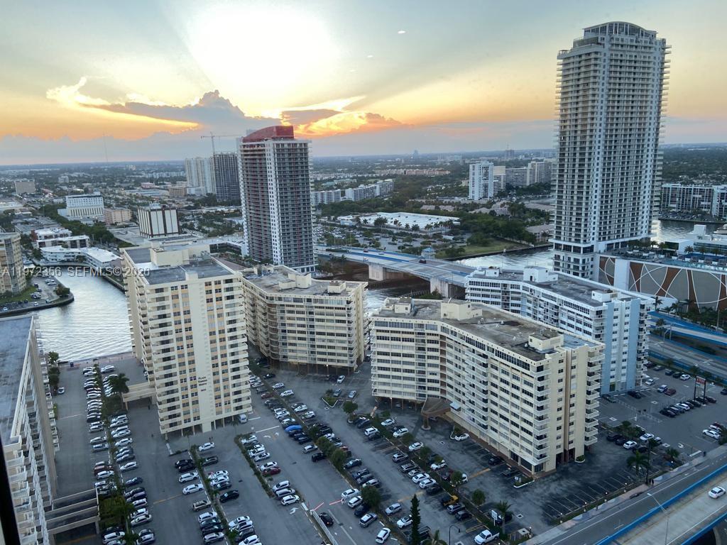 3007 3 / 3 1571 sq. ft. $ 2026-03-24 0 foto