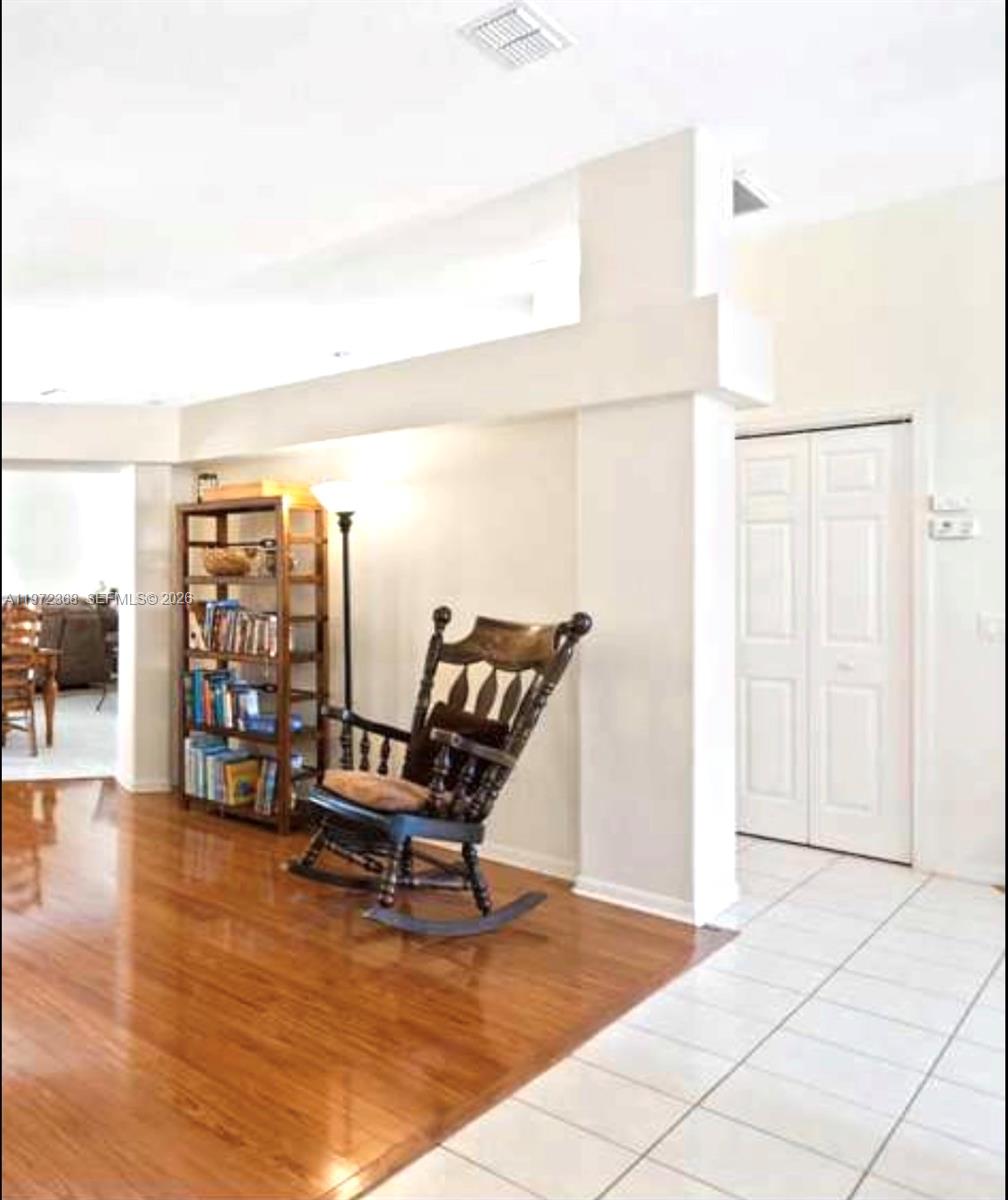 Ver detalles 13448 3 / 3 sq. ft. $ 2026-02-25 0 foto