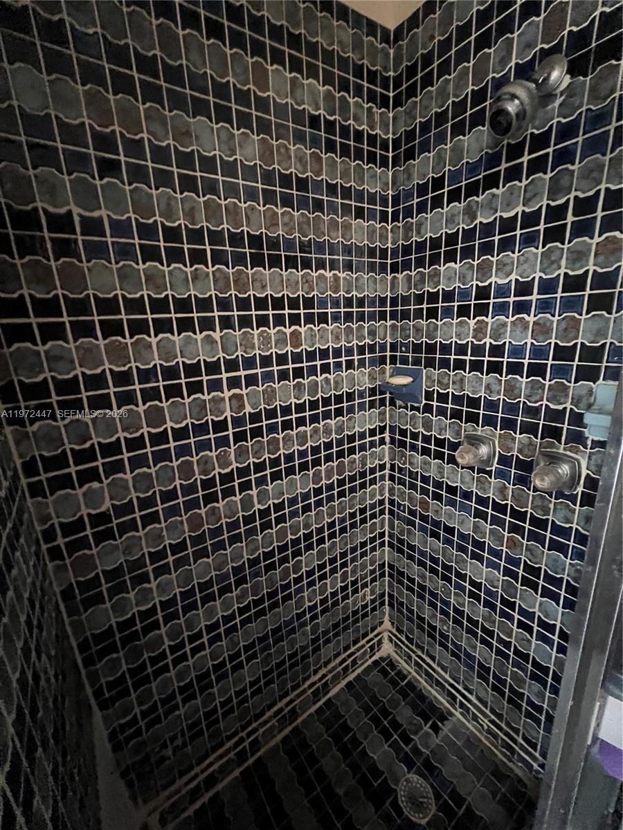   /  3687 кв.футов $ 2026-04-14 0 Фото