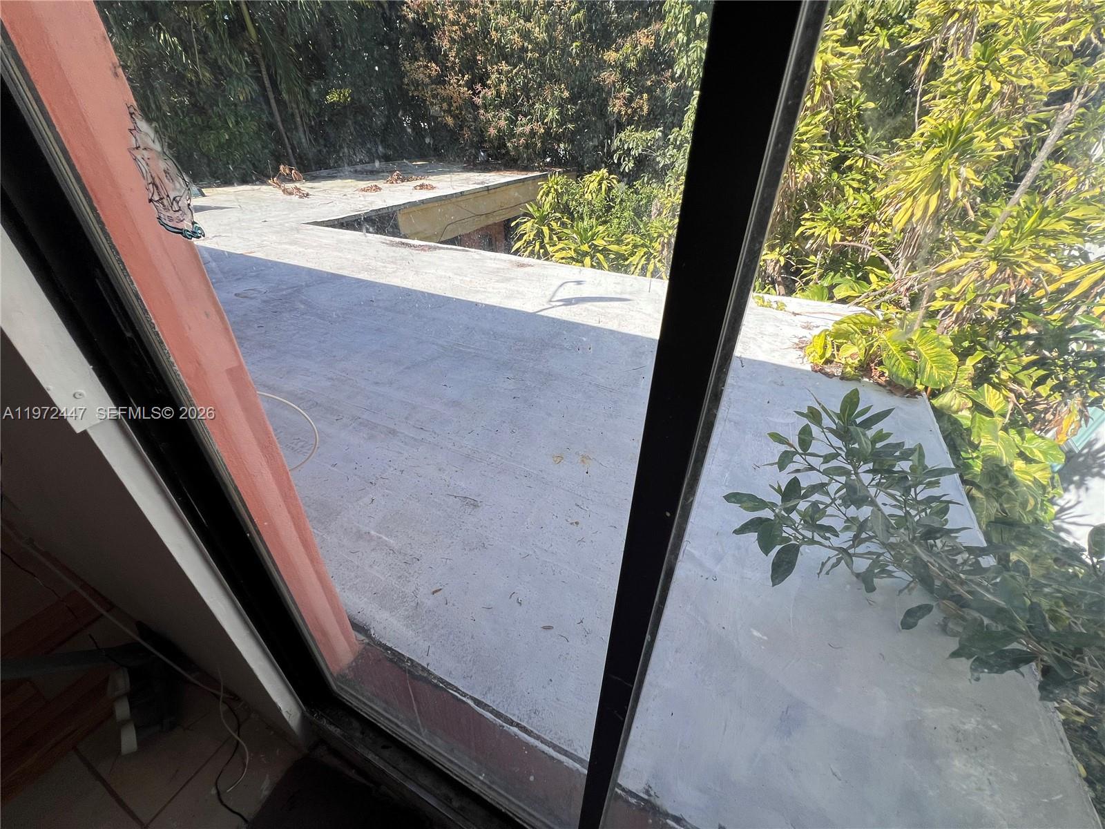   /  3687 кв.футов $ 2026-04-14 0 Фото