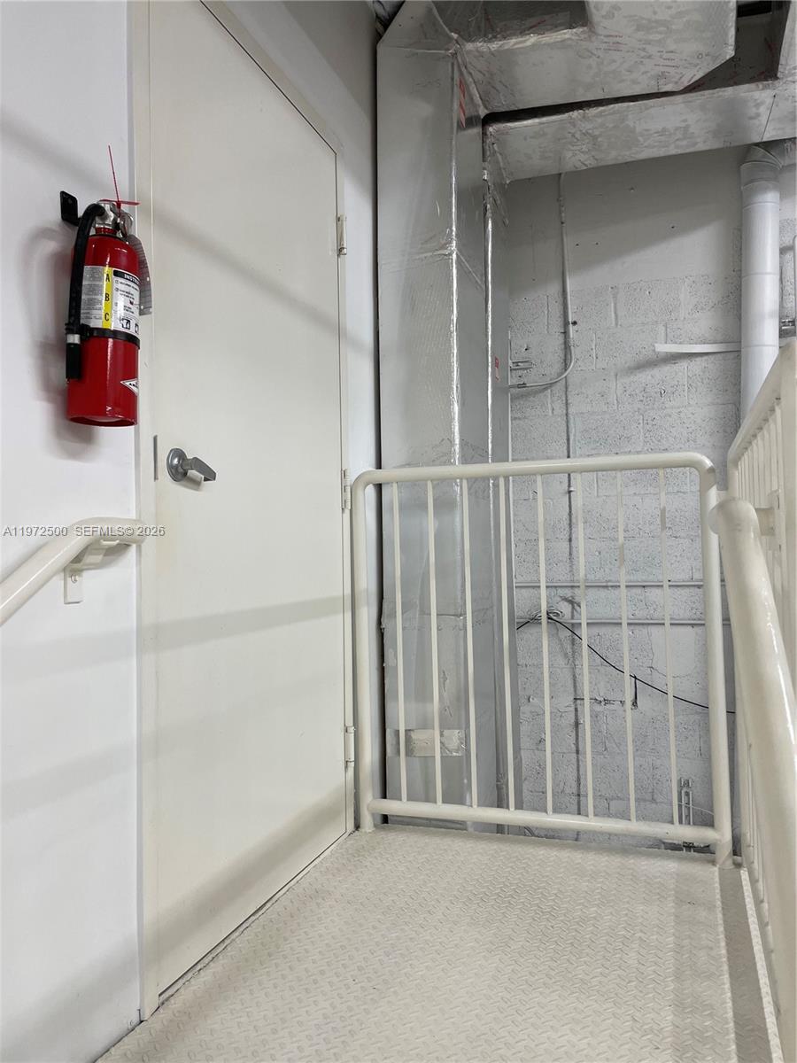 5  /   кв.футов $ 2026-02-26 0 Фото