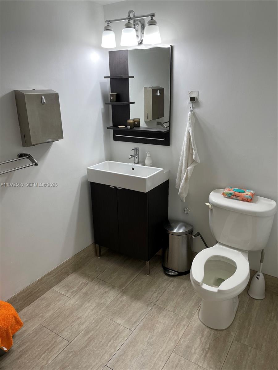 5  /   кв.футов $ 2026-02-26 0 Фото