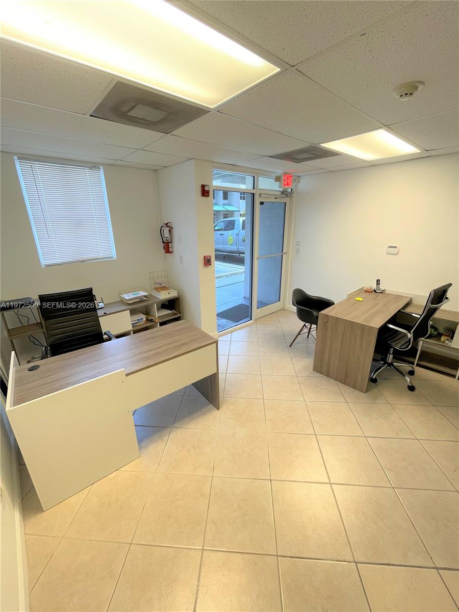 5  /   кв.футов $ 2026-02-26 0 Фото