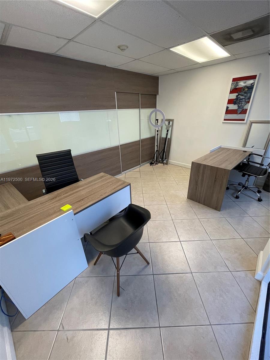 5  /   кв.футов $ 2026-02-26 0 Фото