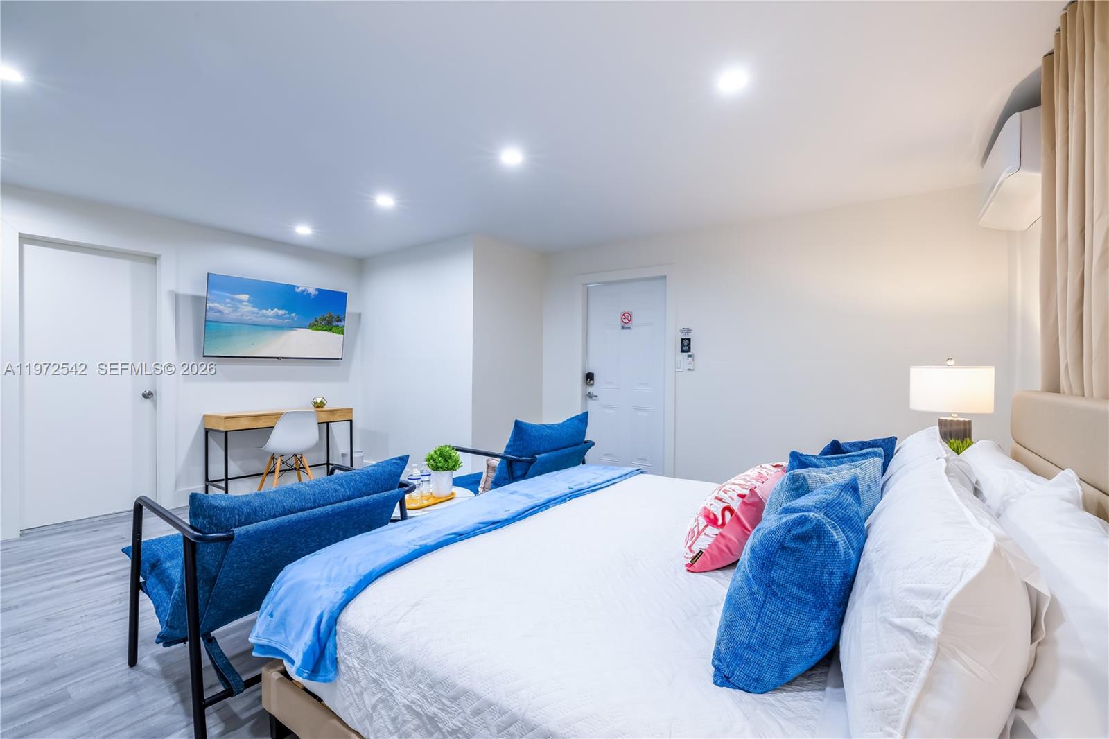   /  2332 кв.футов $ 2026-02-26 0 Фото