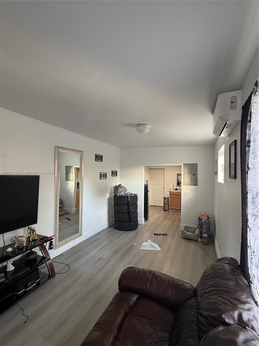   /  1982 кв.футов $ 2026-02-26 0 Фото