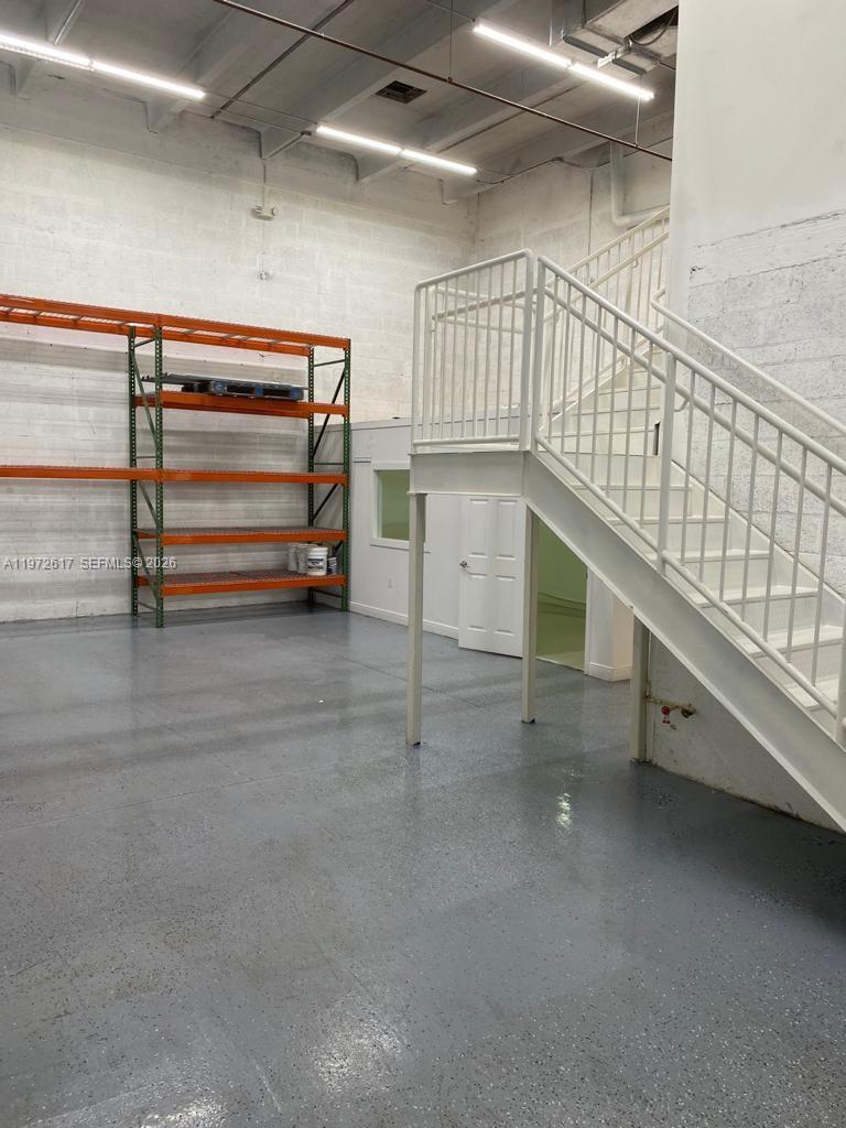 4  /   кв.футов $ 2026-02-26 0 Фото