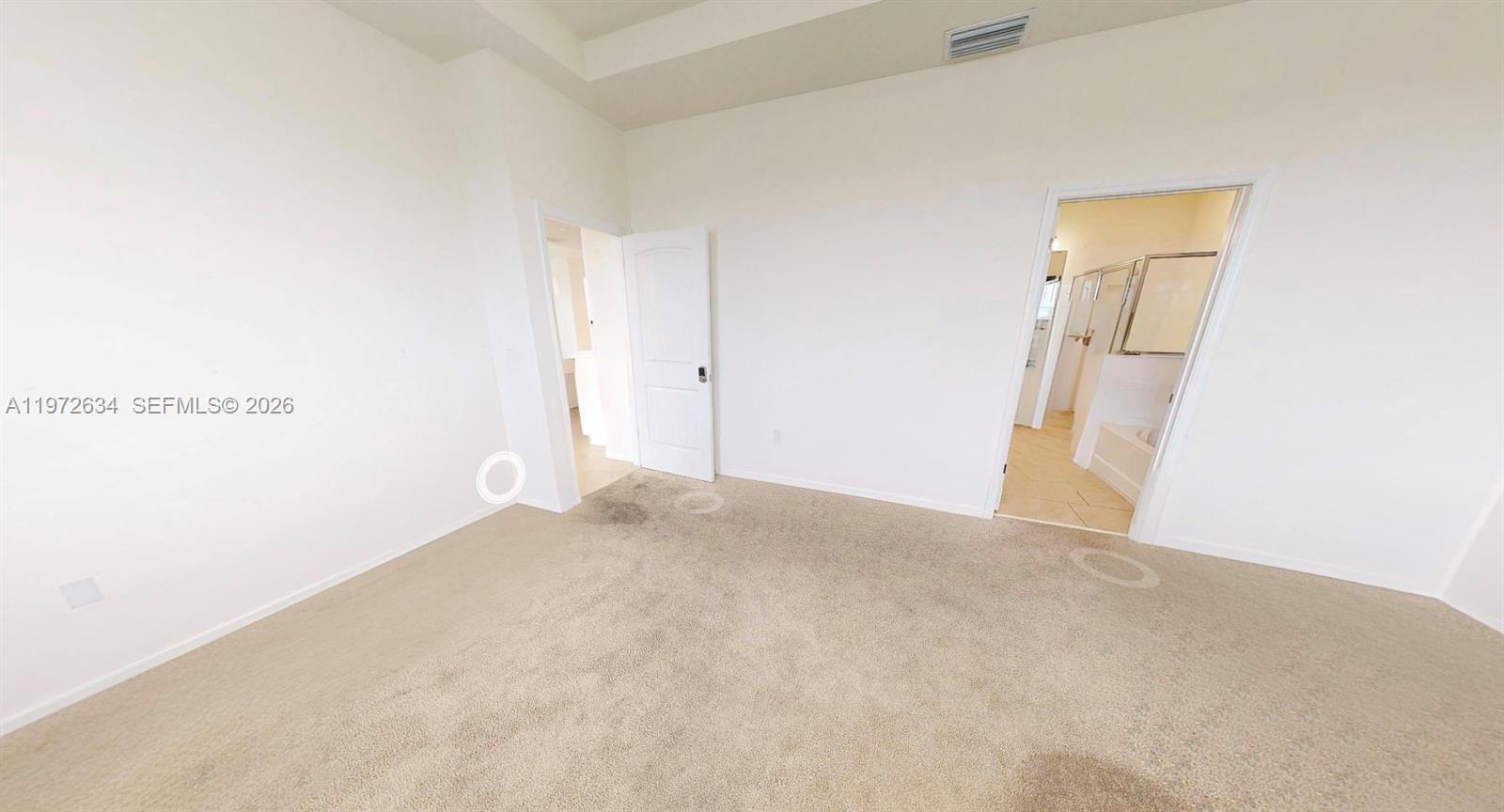 Ver detalles 1817 4 / 4 2852 sq. ft. $ 2026-02-26 0 foto