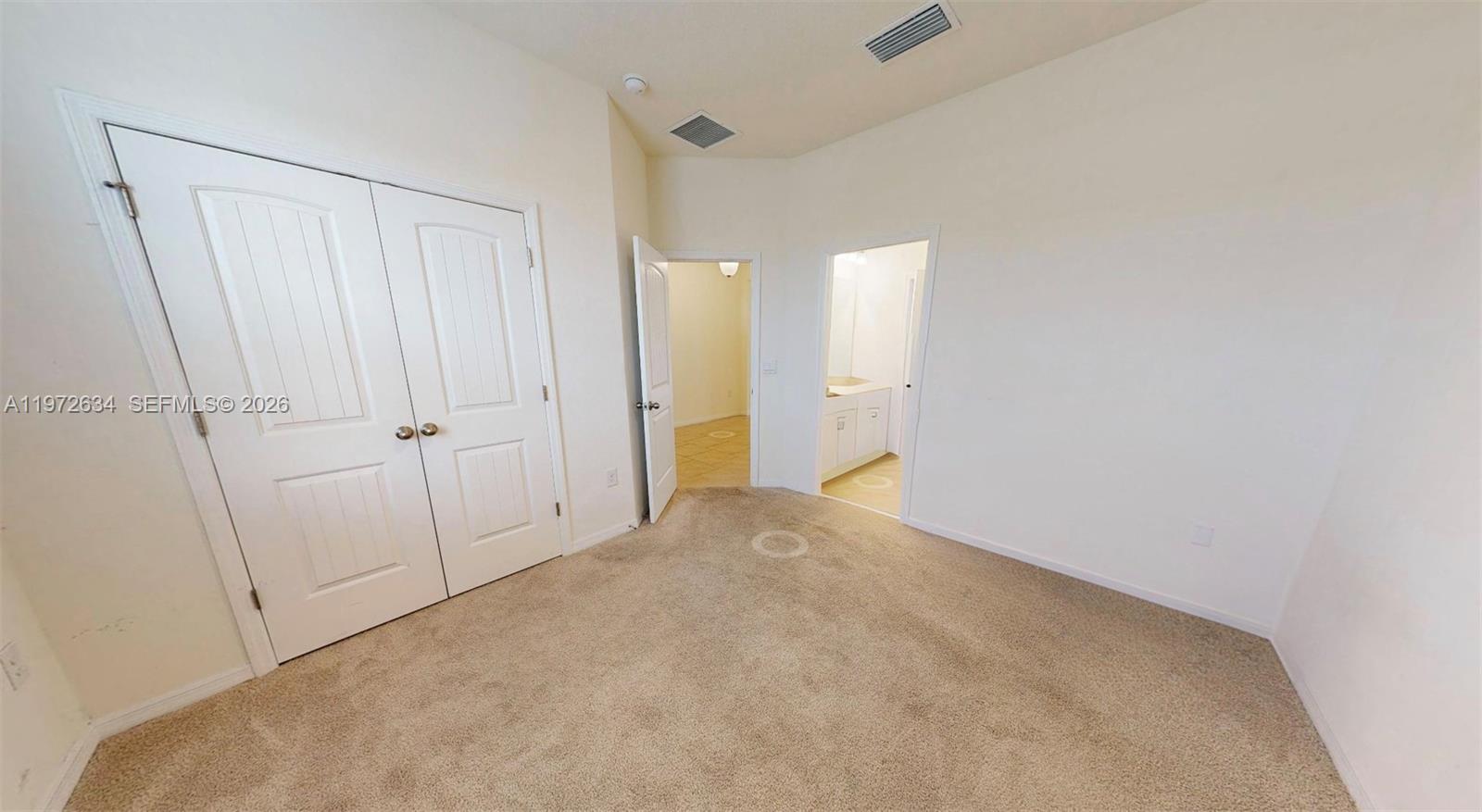 Ver detalles 1817 4 / 4 2852 sq. ft. $ 2026-02-26 0 foto