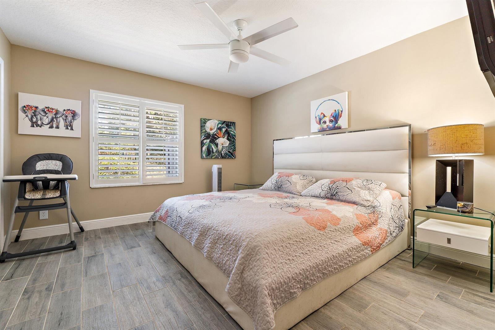Ver detalles 13033 3 / 2 2374 sq. ft. $ 2026-06-09 0 foto