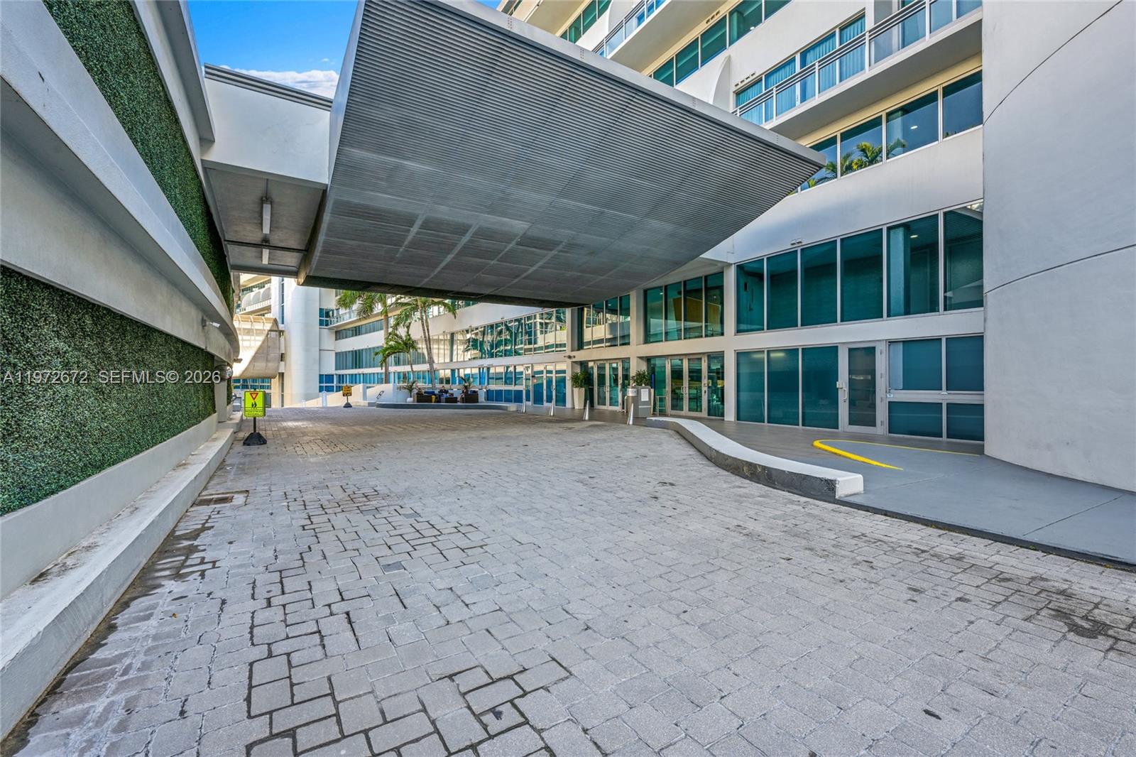 Photo of 2950 188th St #534, Aventura, Florida, 33180 - Valet