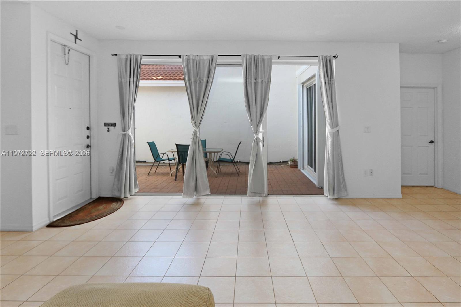 Photo of 1521 Seagrape Way  (1521), Hollywood, Florida, 33019 - 