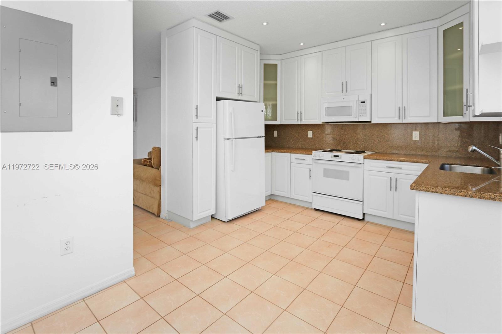 Photo of 1521 Seagrape Way  (1521), Hollywood, Florida, 33019 - 