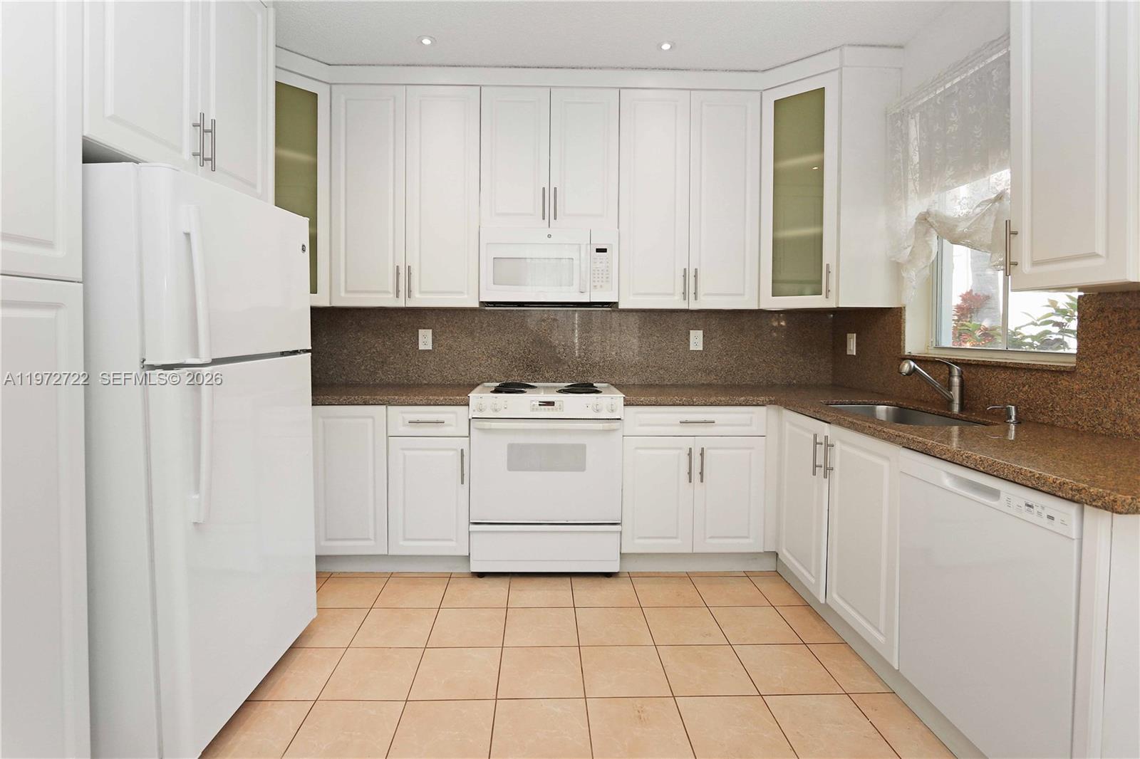 Photo of 1521 Seagrape Way  (1521), Hollywood, Florida, 33019 - 