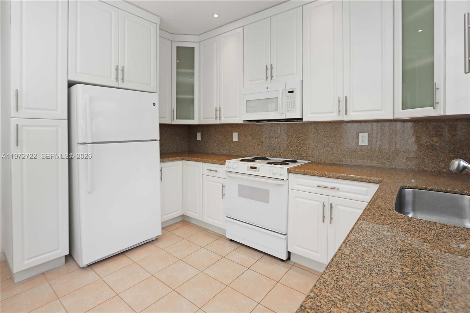 Photo of 1521 Seagrape Way  (1521), Hollywood, Florida, 33019 - 