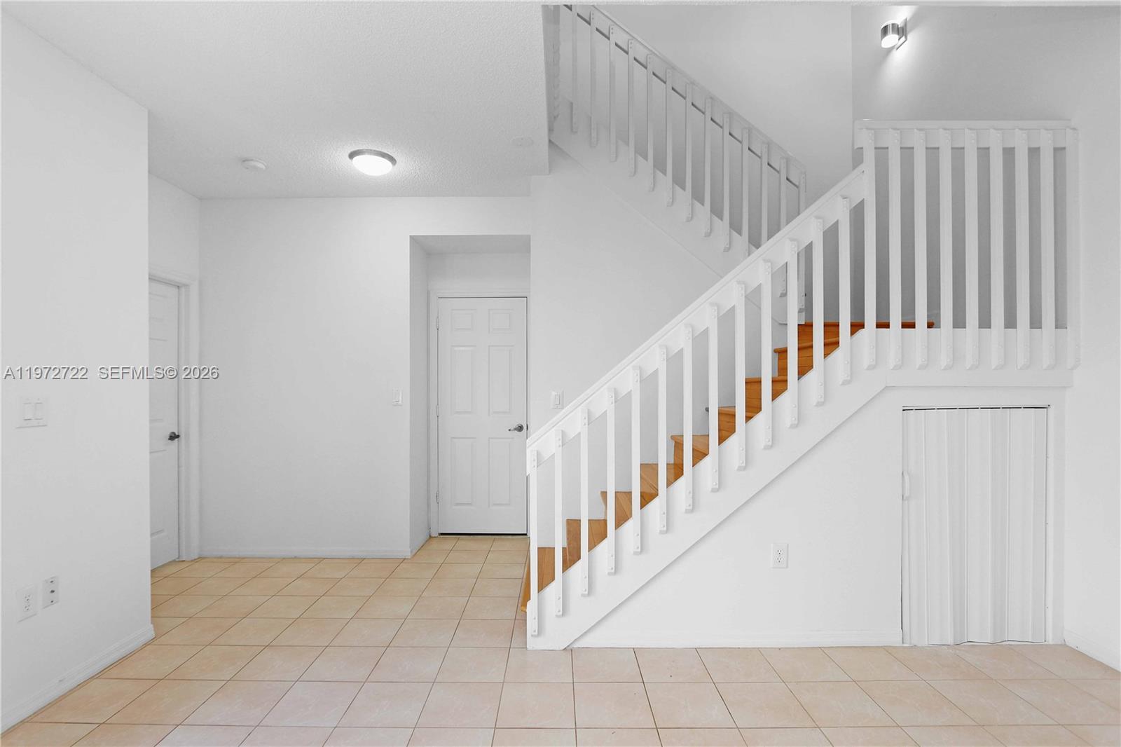 Photo of 1521 Seagrape Way  (1521), Hollywood, Florida, 33019 - 