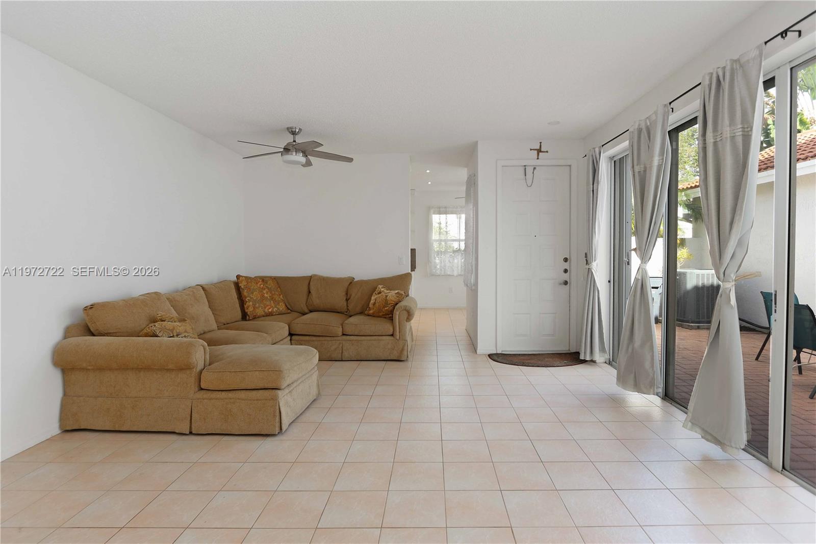 Photo of 1521 Seagrape Way  (1521), Hollywood, Florida, 33019 - 