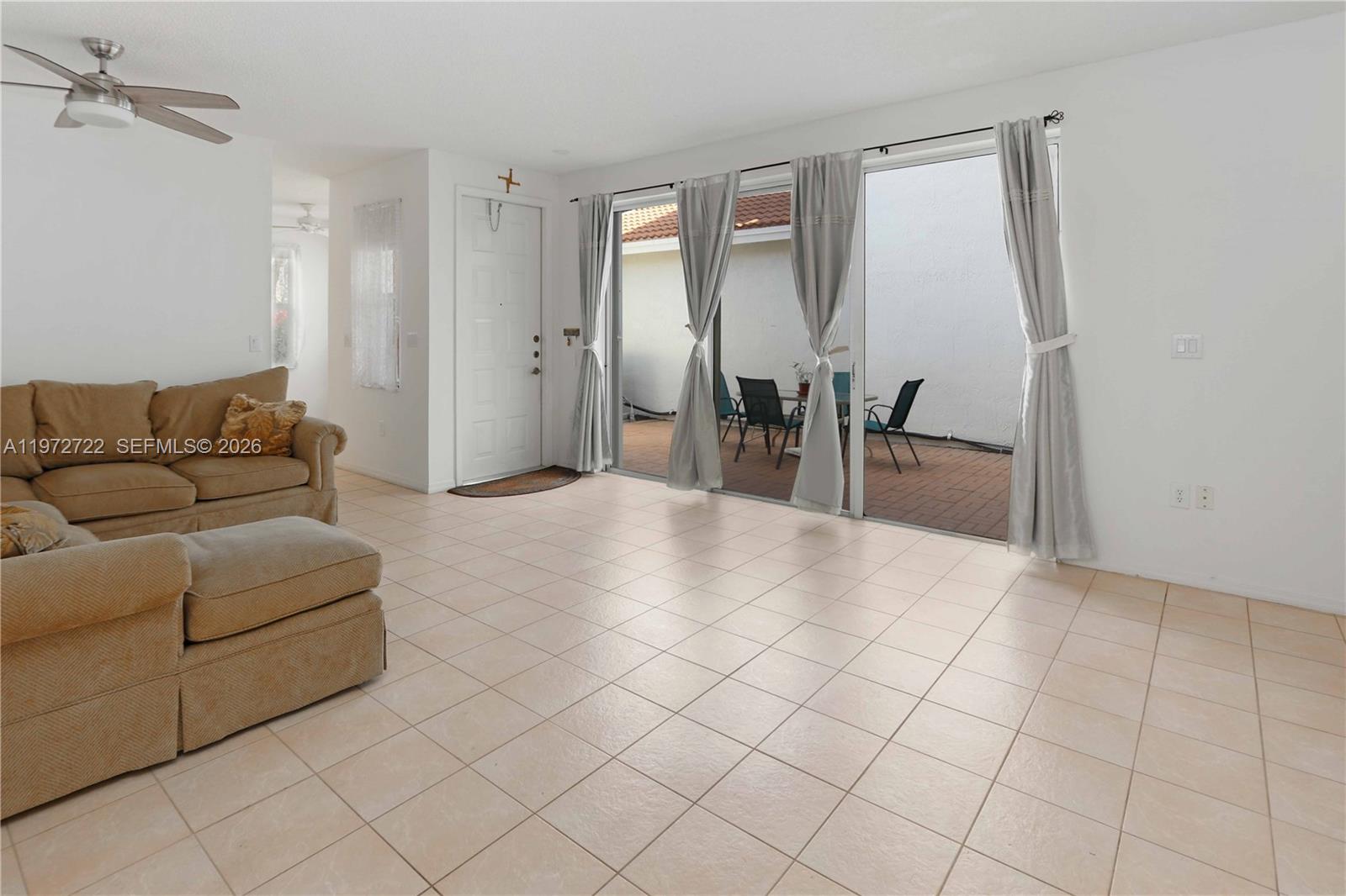 Photo of 1521 Seagrape Way  (1521), Hollywood, Florida, 33019 - 