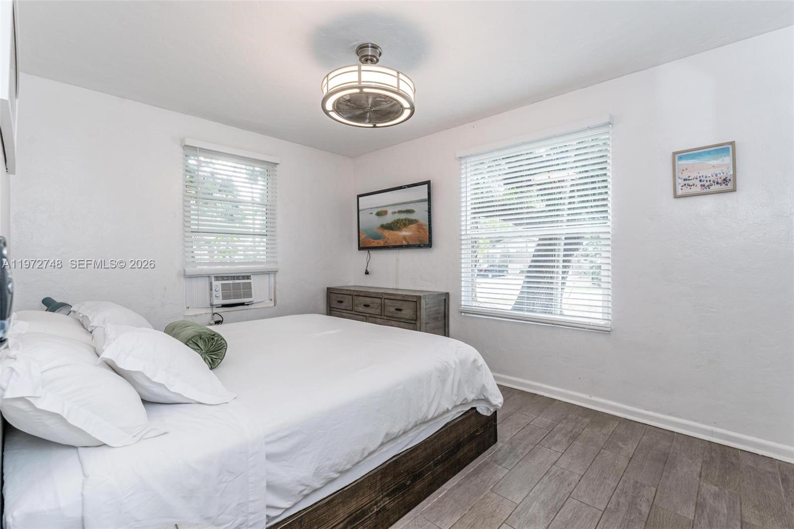 Ver detalles 1-8 / sq. ft. $ 2026-02-26 0 foto