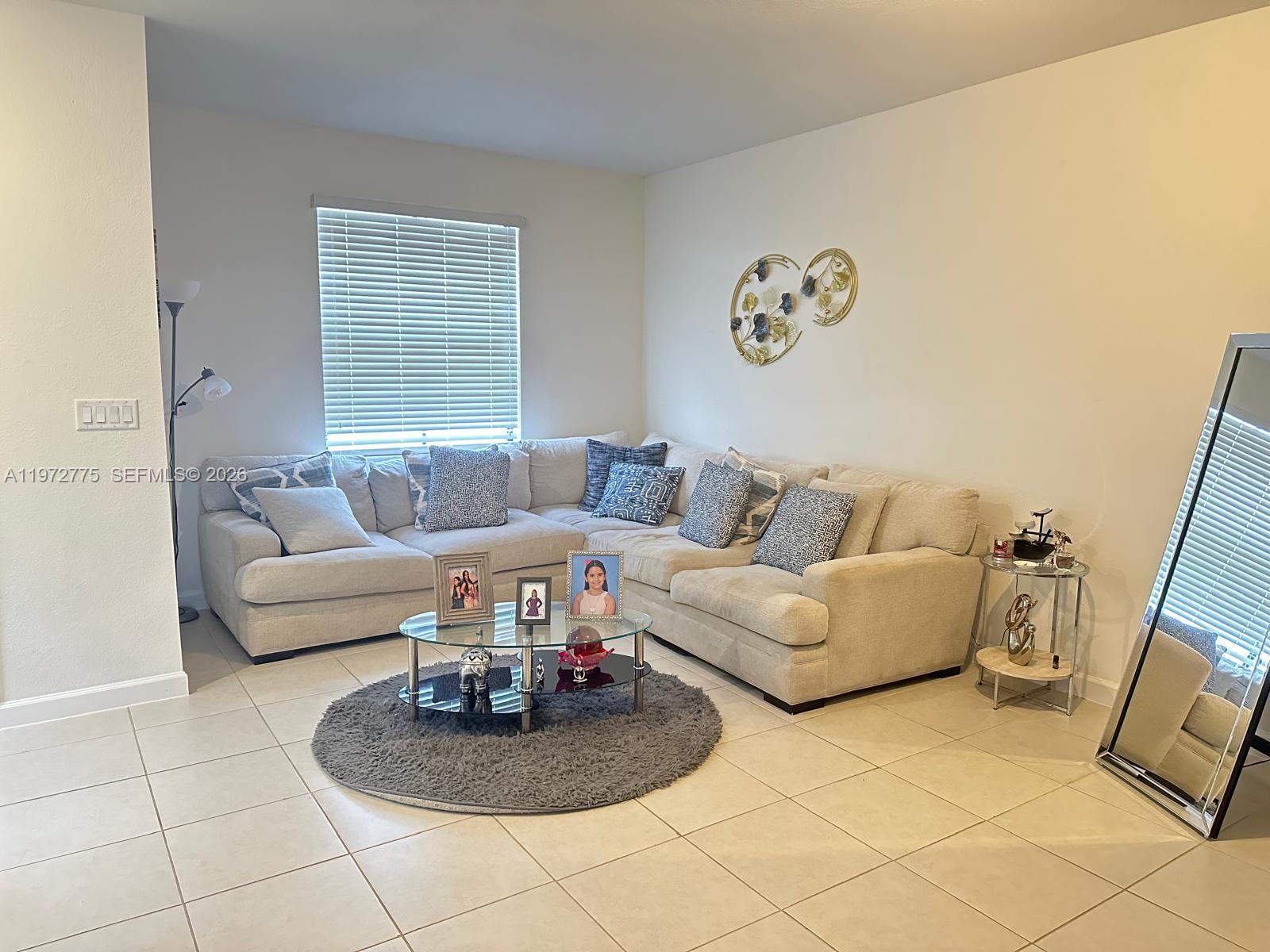 See details 23427 3 / 3 1545 sq. ft. $ 2026-07-13 0 Photo