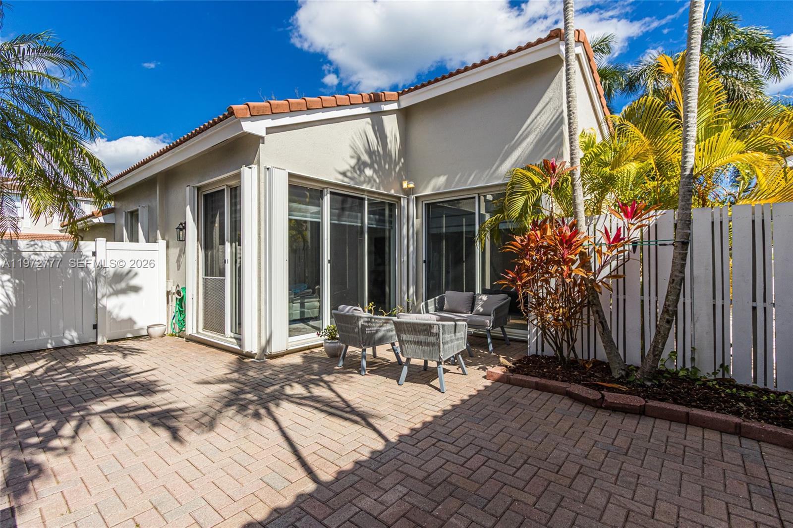 Photo of 1110 Lemonwood St (1110), Hollywood, Florida, 33019 -