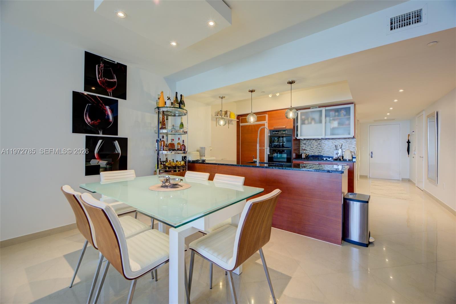 3011 3 / 2 1554 sq. ft. $ 2026-04-15 0 foto