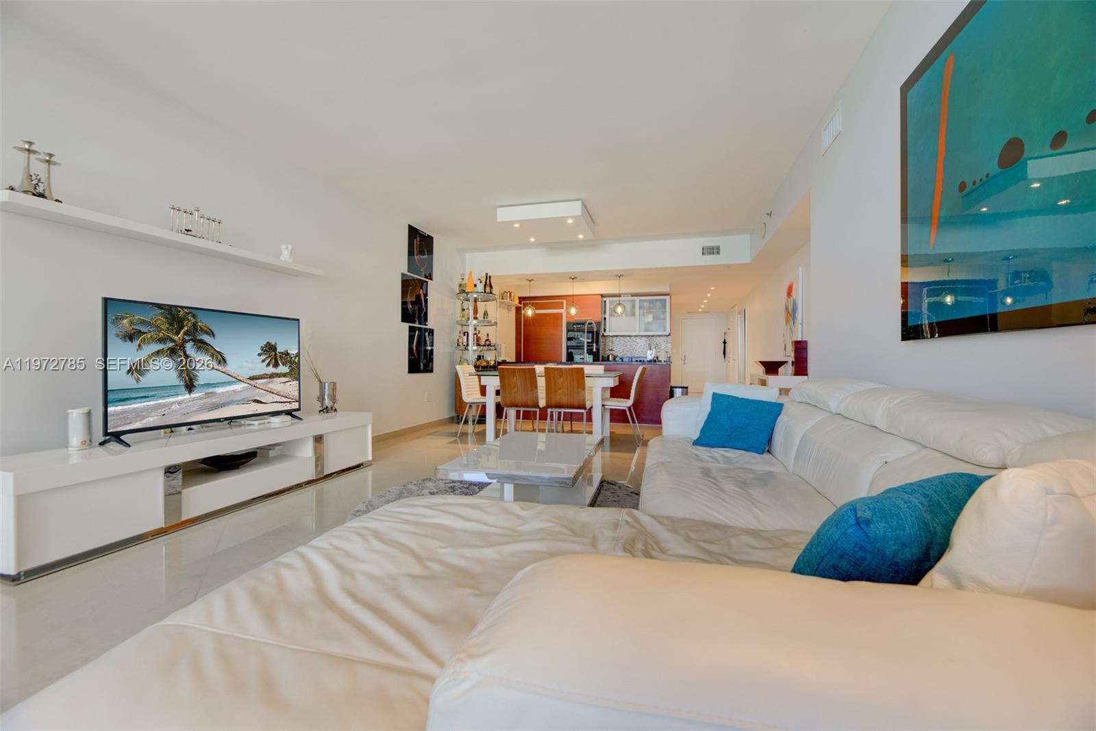 3011 3 / 2 1554 sq. ft. $ 2026-04-15 0 foto