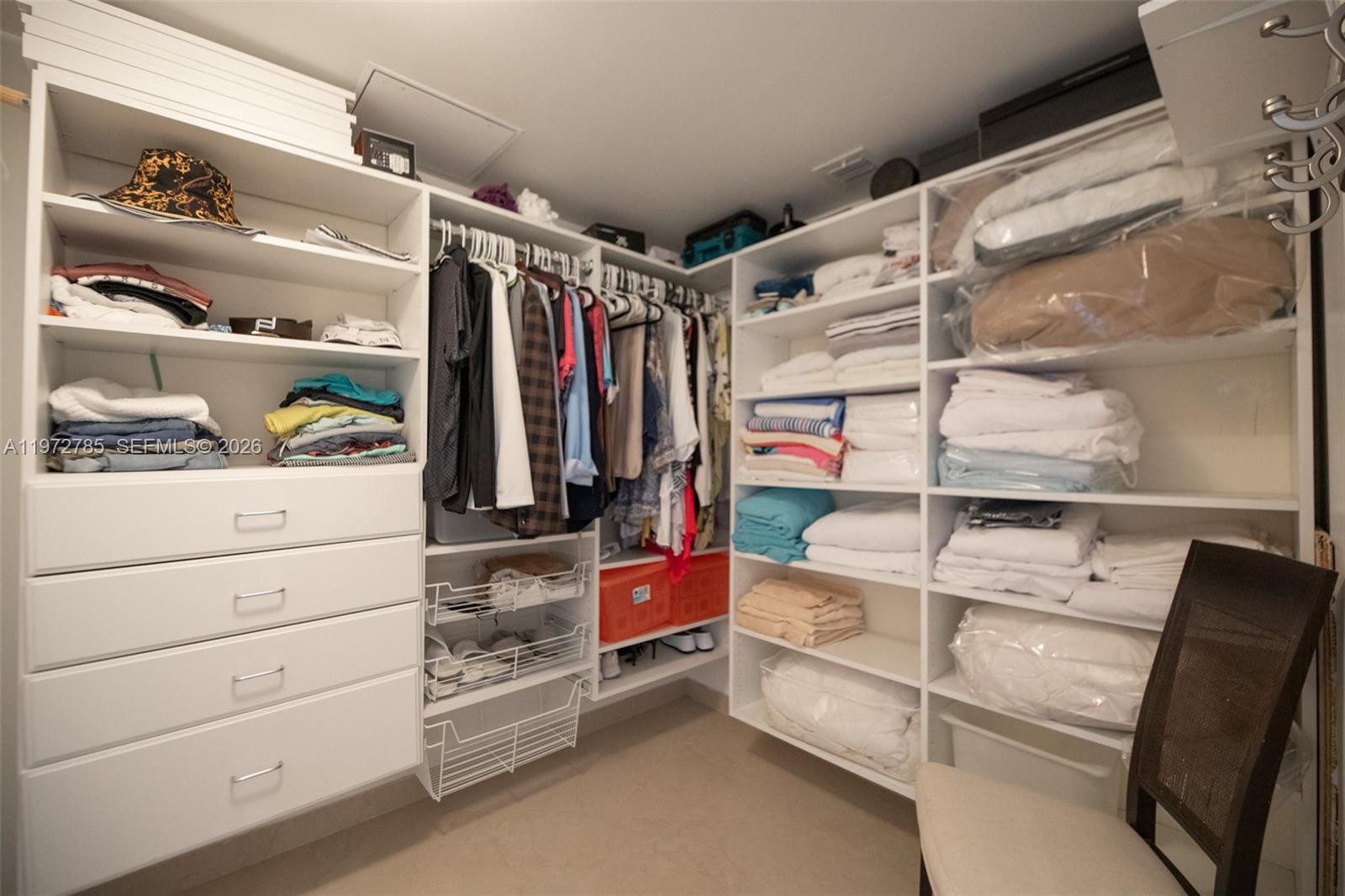 3011 3 / 2 1554 sq. ft. $ 2026-04-15 0 foto