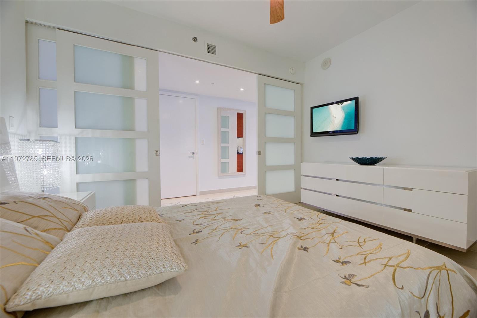 3011 3 / 2 1554 sq. ft. $ 2026-04-15 0 foto