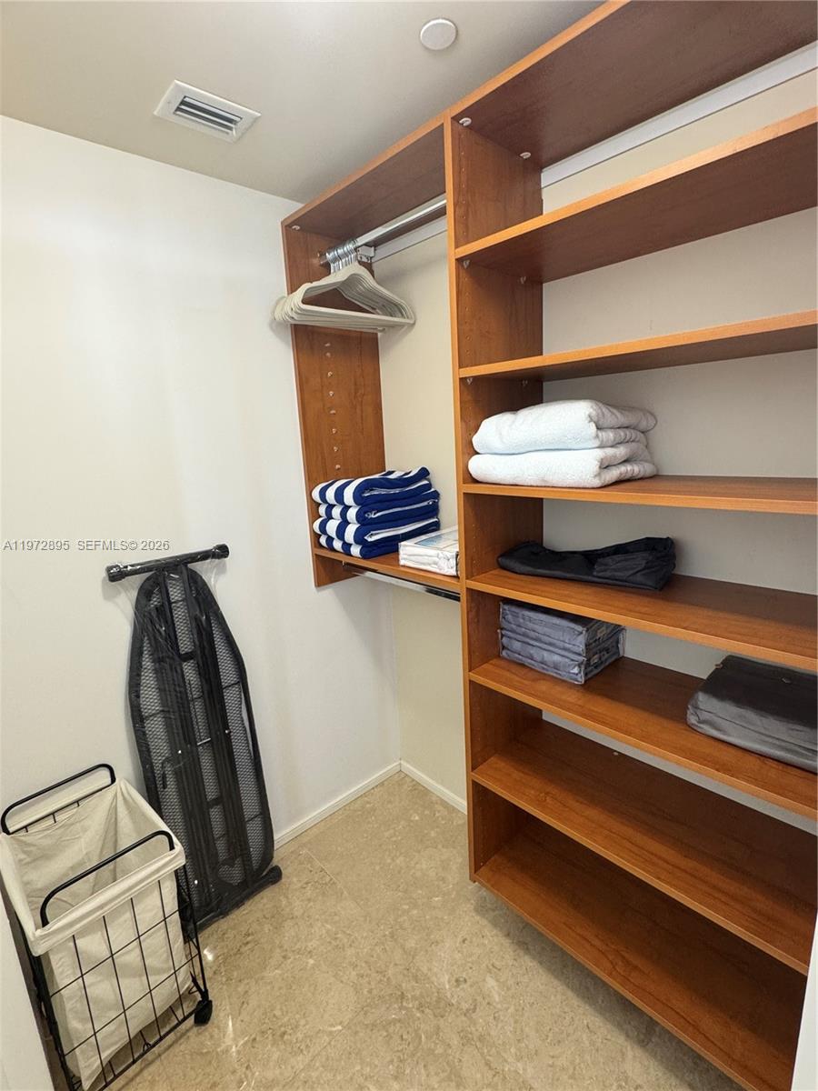 5008 2 / 2 1458 sq. ft. $ 2026-02-26 0 foto