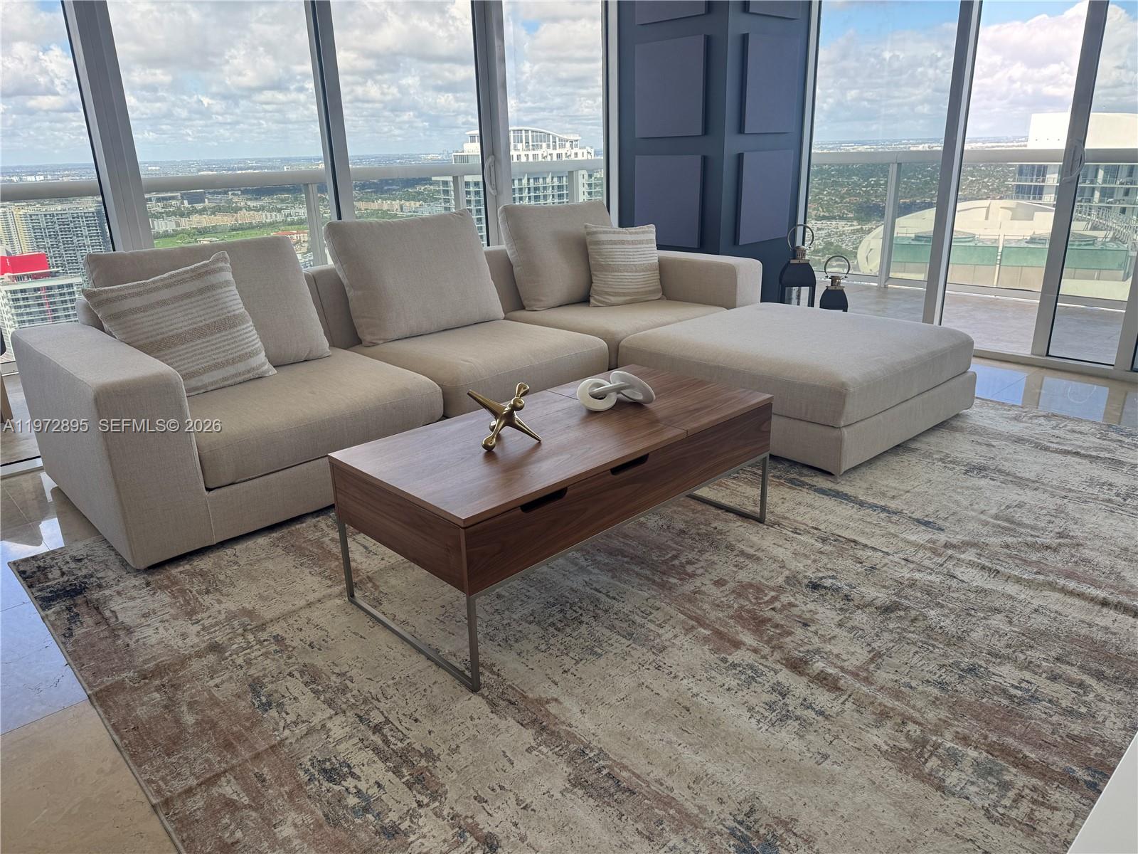 5008 2 / 2 1458 sq. ft. $ 2026-02-26 0 foto