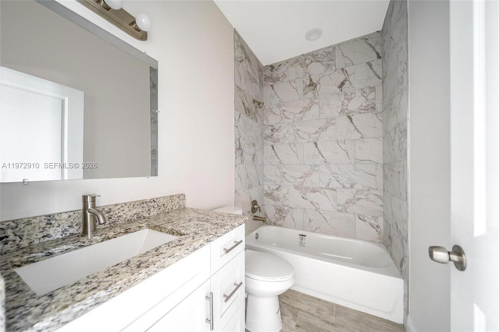   /  2400 sq. ft. $ 2026-02-26 0 foto