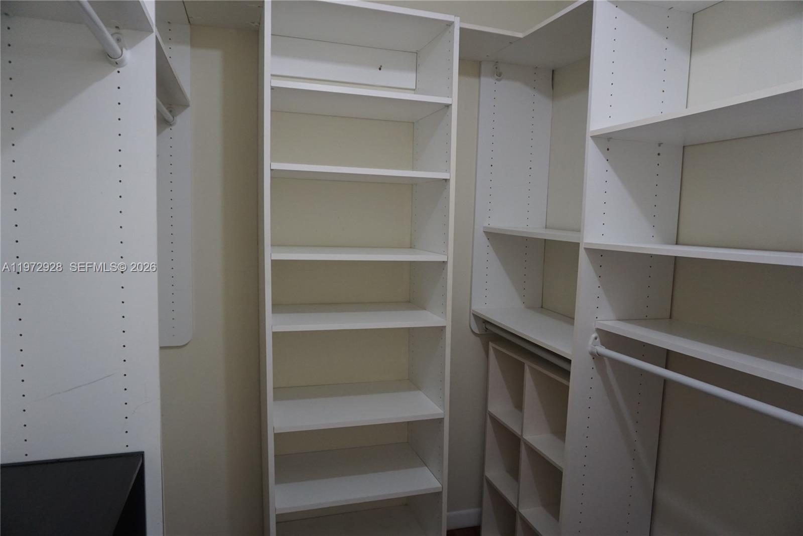 2014 1 / 2 896 sq. ft. $ 2026-02-26 0 Photo