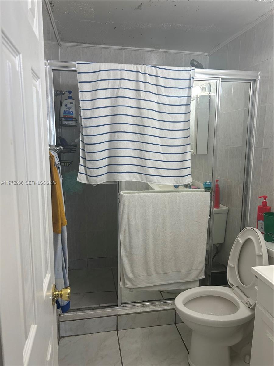 Photo of 400 Kings Point Dr #1624, Sunny Isles Beach, Florida, 33160 - Primary Bathroom