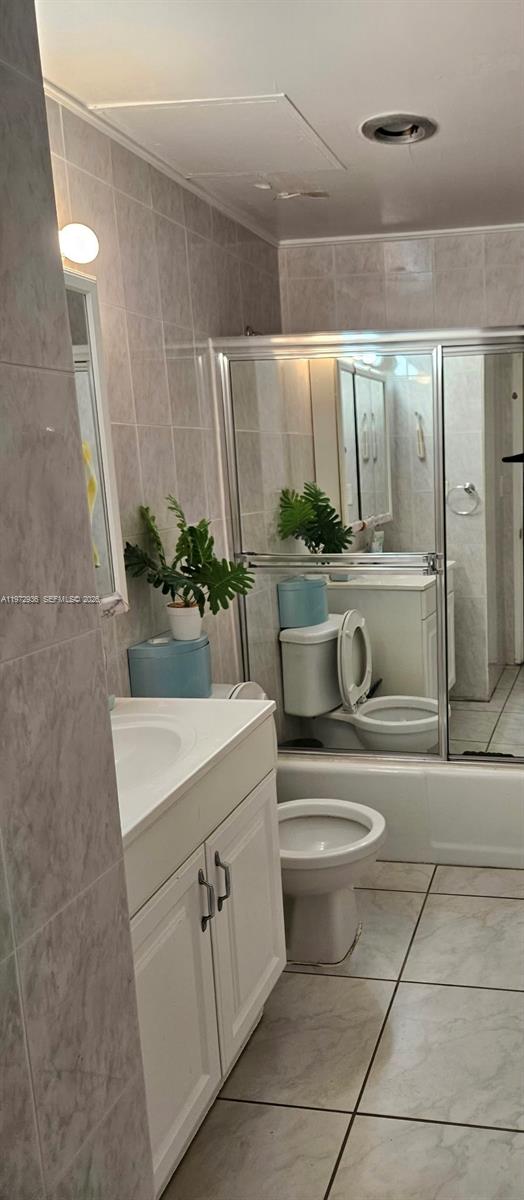 Photo of 400 Kings Point Dr #1624, Sunny Isles Beach, Florida, 33160 - Second Bathroom