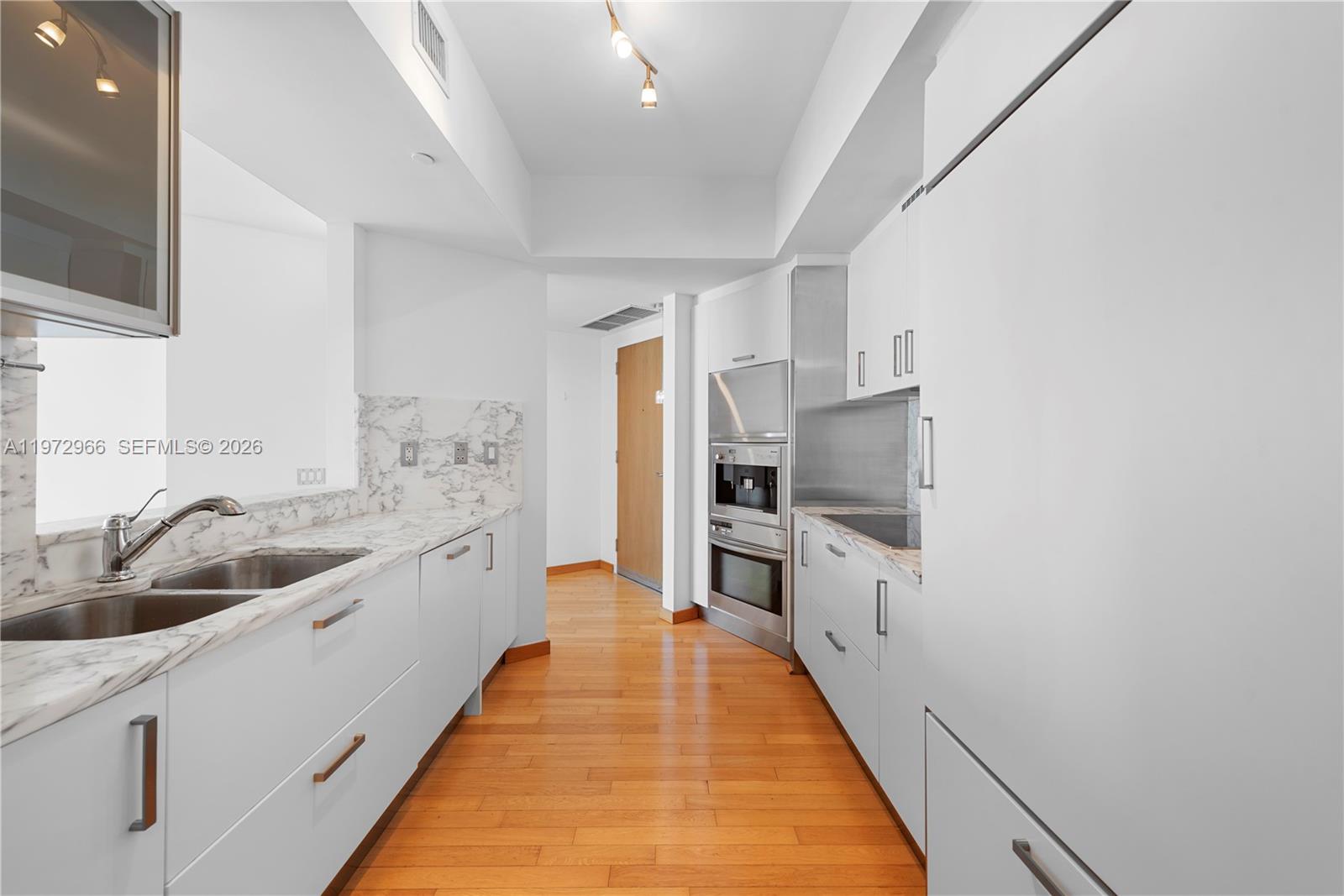 Photo of 450 Alton Rd  #3206, Miami Beach, Florida, 33139 - 