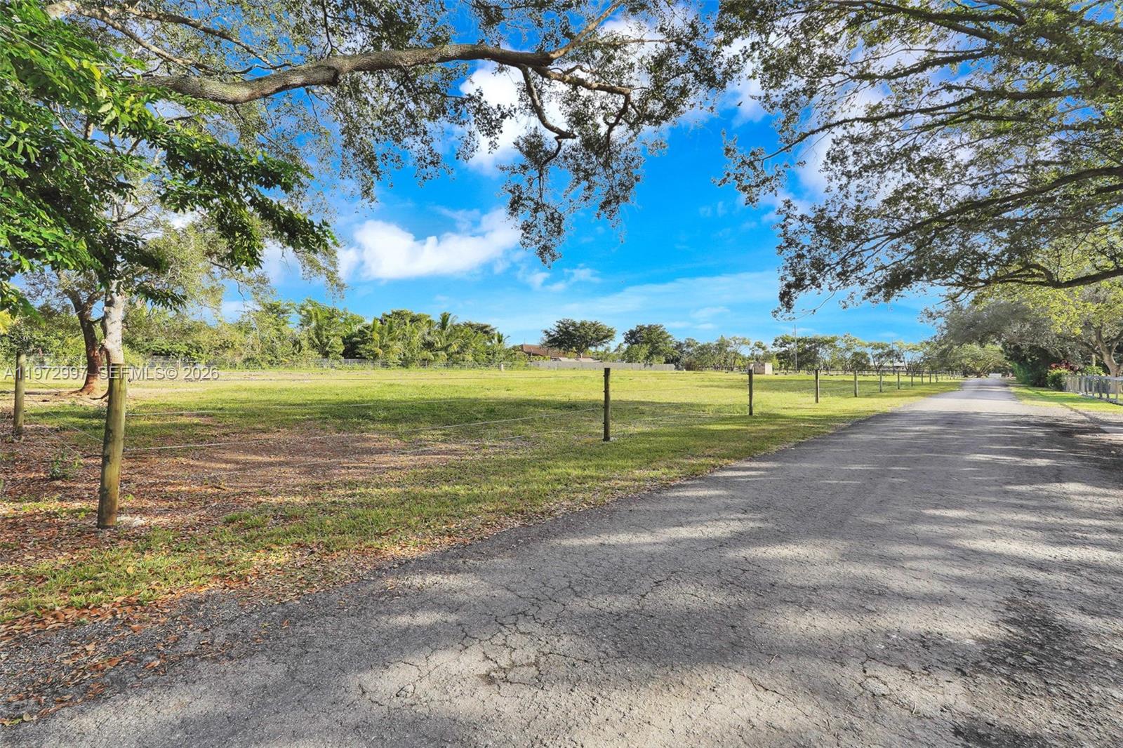   /   sq. ft. $ 2026-02-26 0 foto