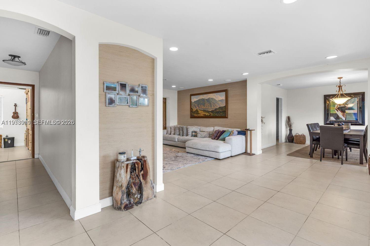   /   sq. ft. $ 2026-02-26 0 foto