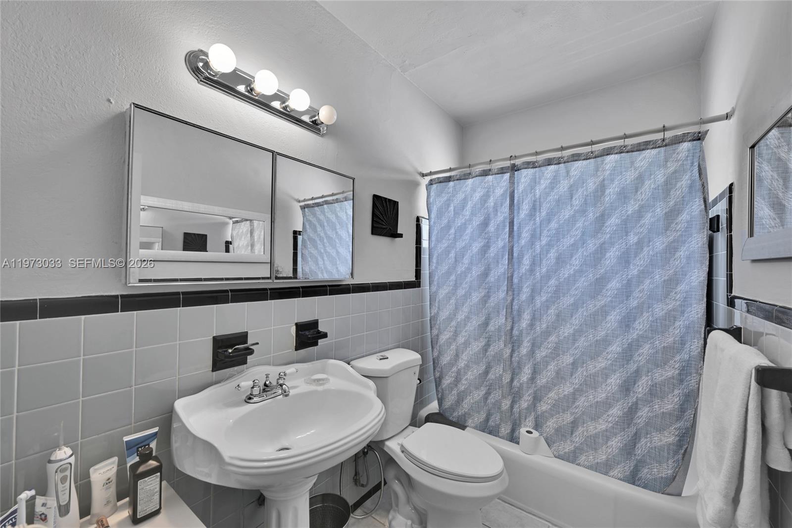   /   sq. ft. $ 2026-02-26 0 foto