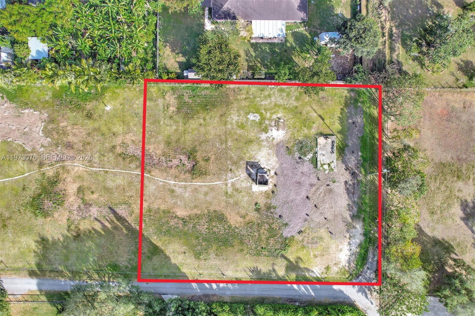   /   кв.футов $ 2026-02-26 0 Фото